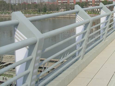 桥梁景观护栏安装案例